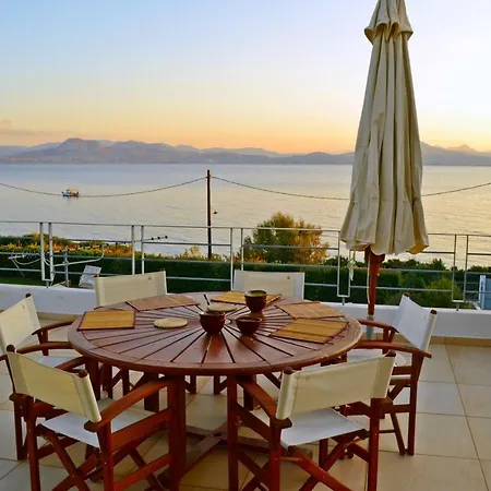 Luxury Beach House Viewing At The Corinthian Gulf Vakantiehuis Vouliagmeni-meer