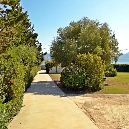 Vakantiehuis Luxury Beach House Viewing At The Corinthian Gulf