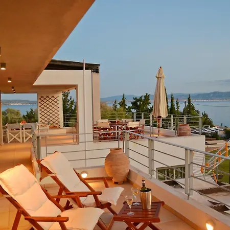 Luxury Beach House Viewing At The Corinthian Gulf 불리아그메니 호수