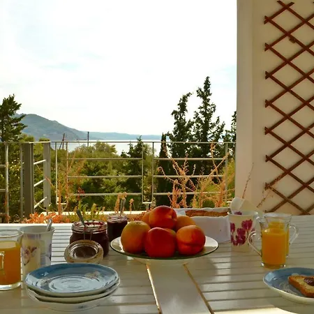 Luxury Beach House Viewing At The Corinthian Gulf * אגם ווליאגמני