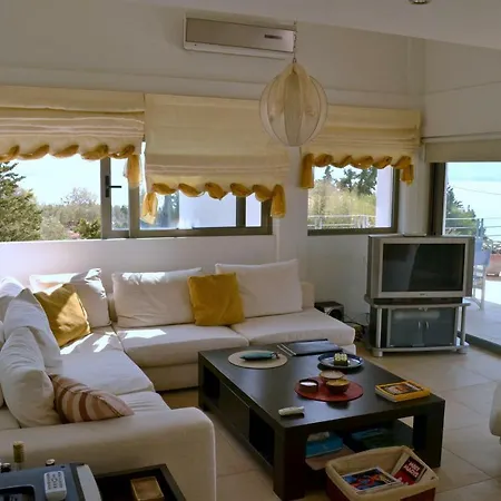 Luxury Beach House Viewing At The Corinthian Gulf 불리아그메니 호수